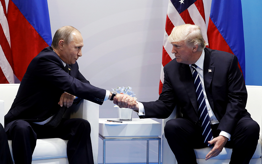 Позитив для двух стран»: Владимир Путин и Дональд Трамп впервые встретились  в Гамбурге | Forbes.ru