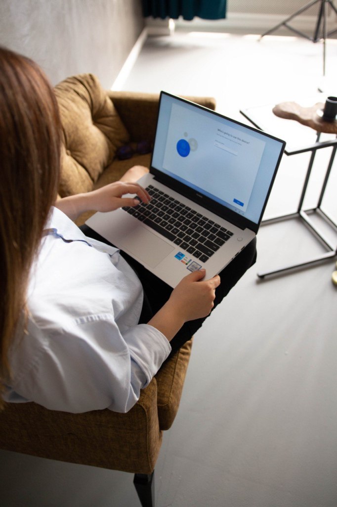 1652266736376425.jpg Huawei_MateBook.jpg