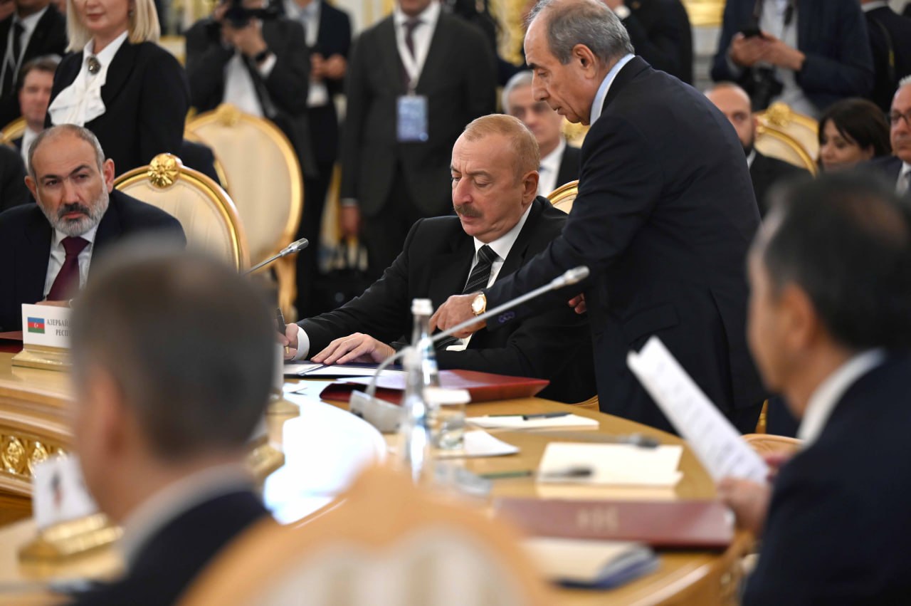 1728468229319385.jpg 1728468229319385.jpg