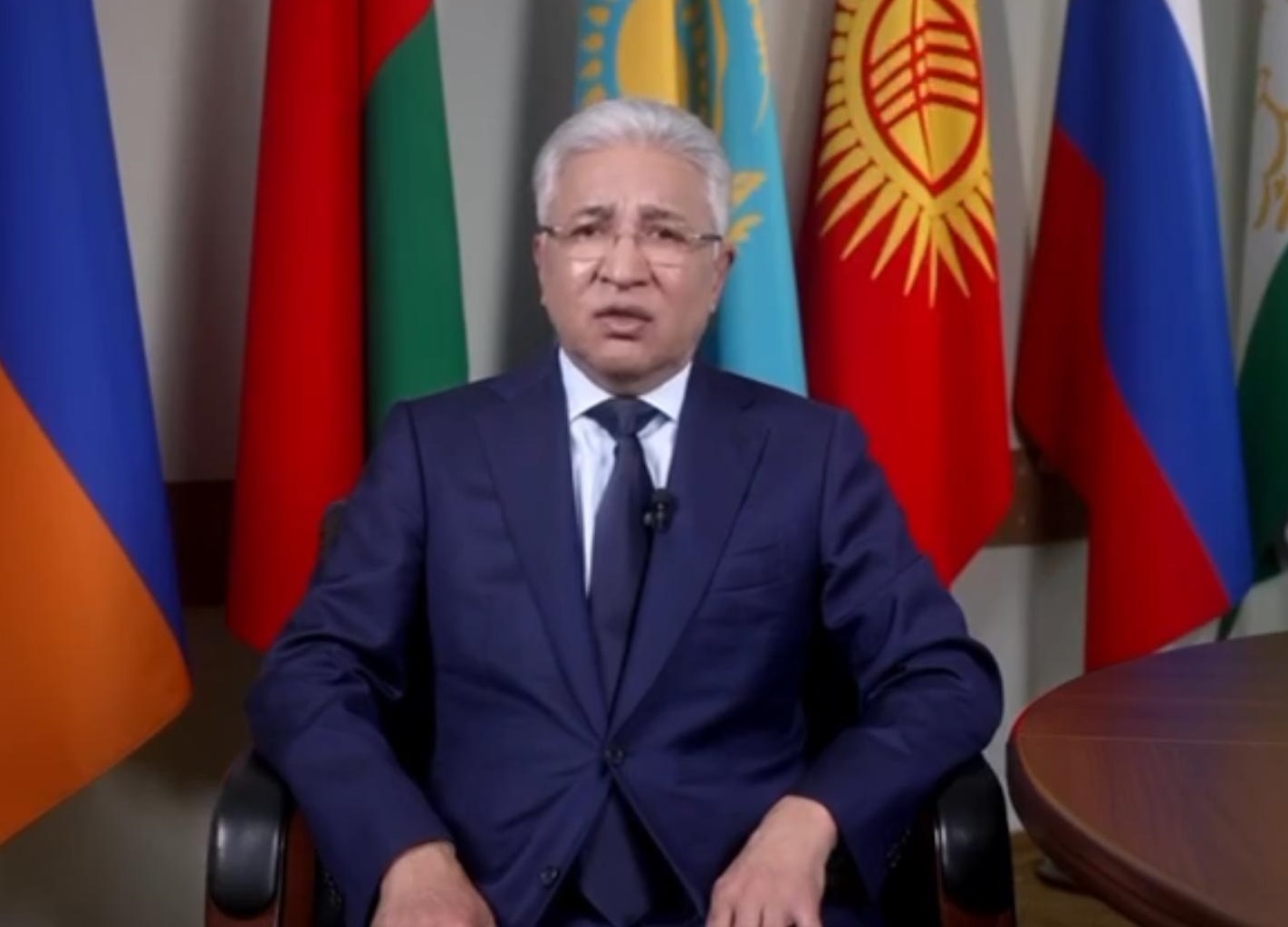 Нағыз секс пен алаяқ әйелдерді қараңыз