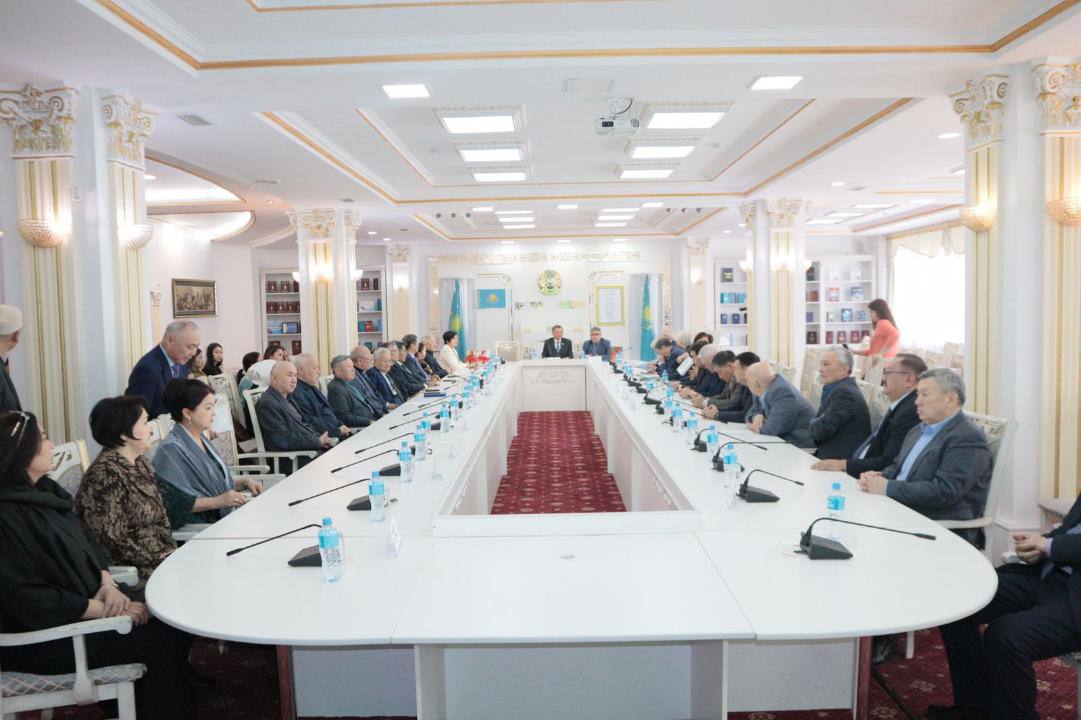 ҚР Ұлттық академиялық кітапханасында Жолтай Әлмашұлының жаңа кітаптары таныстырылды