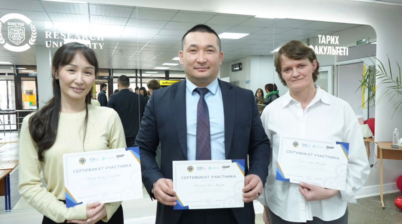 Қарағанды мемлекеттік қызметшілері «Кітап оқитын ұлт» жобасында жоғары кітап оқу мәдениетін көрсетті