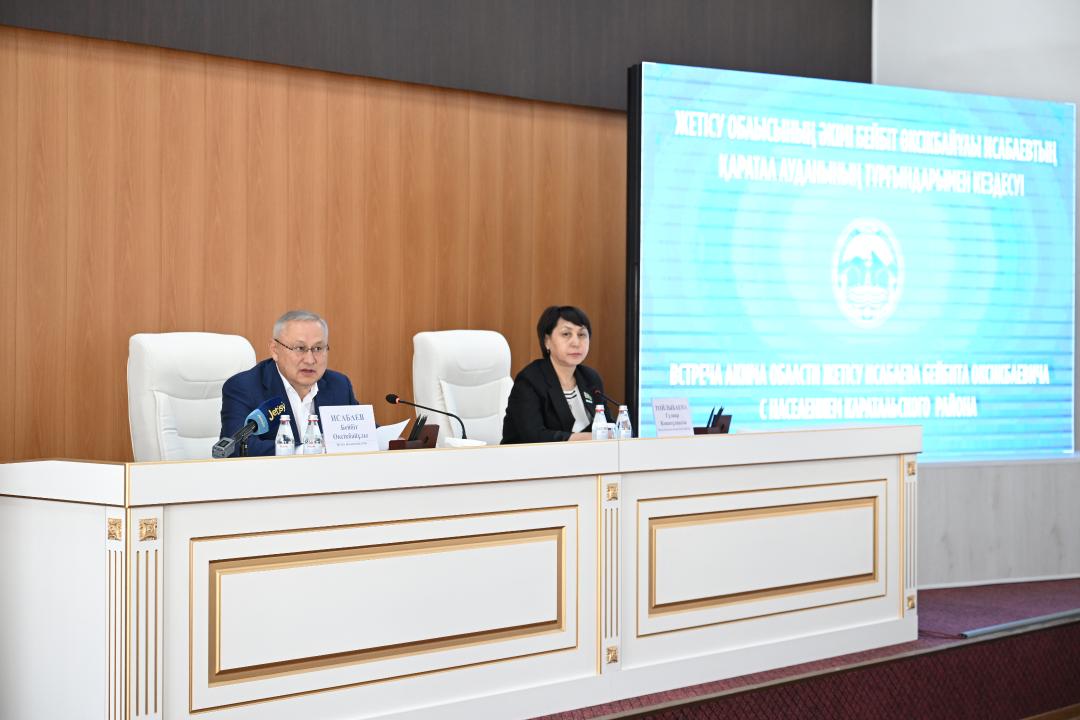 Бейбіт Исабаев Қаратал ауданының тұрғындарымен кездесу өткізді