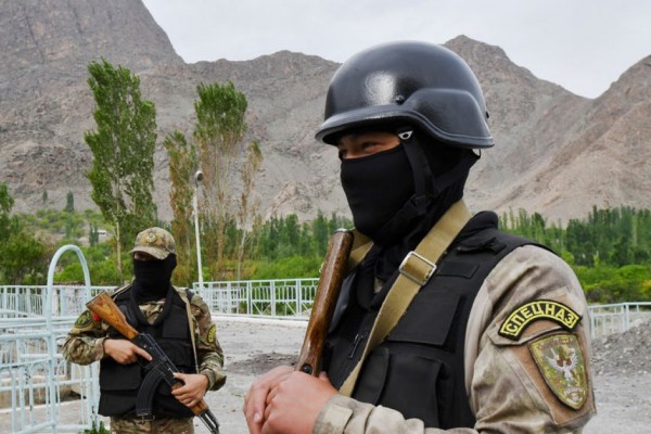 Қырғызстан: Елдегі билікті басып алмақ болғандар ұсталды